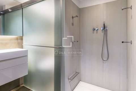 2 bedrooms apartment for sale in Barcelona, Catalonia, Spain № 8613 - photo 25