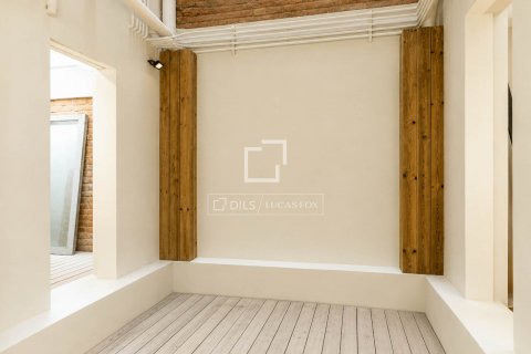 3 bedrooms apartment for sale in Barcelona, Catalonia, Spain № 8614 - photo 16