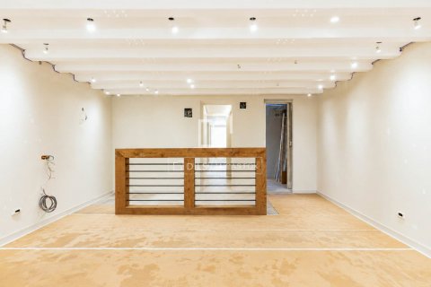 3 bedrooms apartment for sale in Barcelona, Catalonia, Spain № 8614 - photo 8