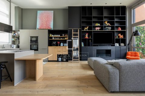 2 bedrooms penthouse for sale in Barcelona, Catalonia, Spain № 8615 - photo 3