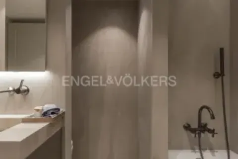 4 bedrooms apartment for sale in Ciutat Vella, Barcelona, Catalonia, Spain № 2634 - photo 7