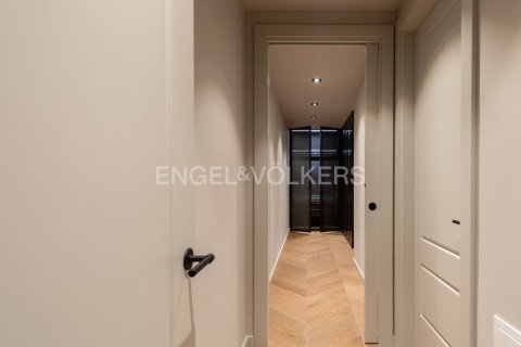 3 bedrooms apartment for sale in Ciutat Vella, Barcelona, Catalonia, Spain № 2635 - photo 18