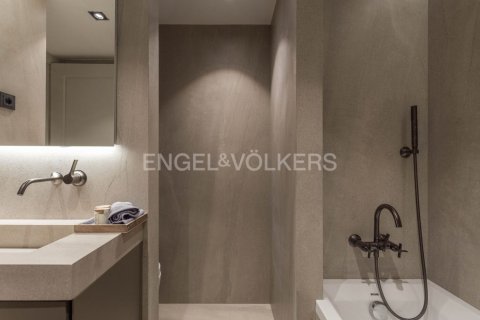 3 bedrooms apartment for sale in Ciutat Vella, Barcelona, Catalonia, Spain № 2636 - photo 10