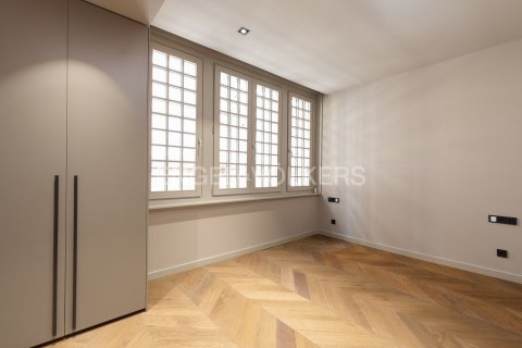3 bedrooms apartment for sale in Ciutat Vella, Barcelona, Catalonia, Spain № 2636 - photo 17