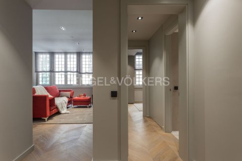 3 bedrooms apartment for sale in Ciutat Vella, Barcelona, Catalonia, Spain № 2636 - photo 11