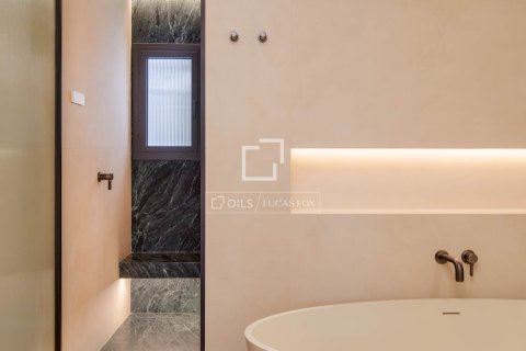 Apartamento de 3 dormitorios en venta en Barcelona, Cataluña, Spain № 7115 - foto 3