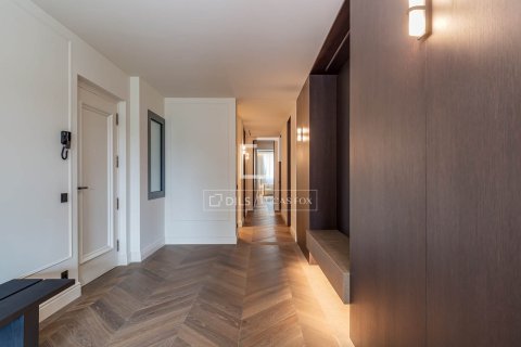 Apartamento de 3 dormitorios en venta en Barcelona, Cataluña, Spain № 7115 - foto 15