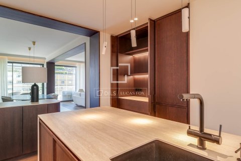 Apartamento de 3 dormitorios en venta en Barcelona, Cataluña, Spain № 7115 - foto 17