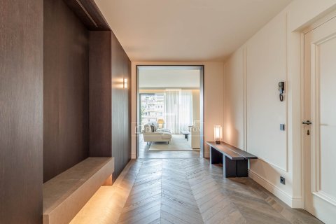 Apartamento de 3 dormitorios en venta en Barcelona, Cataluña, Spain № 7115 - foto 16