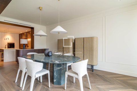 Apartamento de 3 dormitorios en venta en Barcelona, Cataluña, Spain № 7115 - foto 21