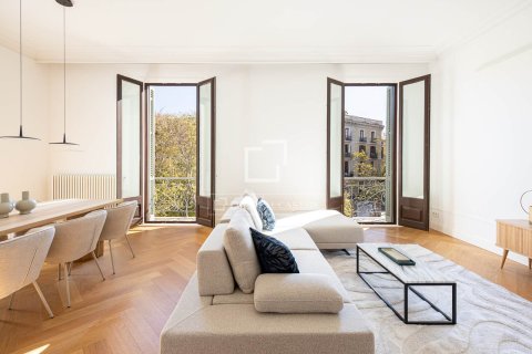 3 bedrooms apartment for rent in Barcelona, Catalonia, Spain № 7247