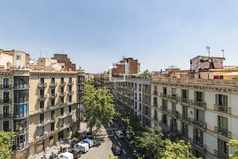 4 bedrooms apartment for sale in Barcelona, Catalonia, Spain № 8534 - photo 5