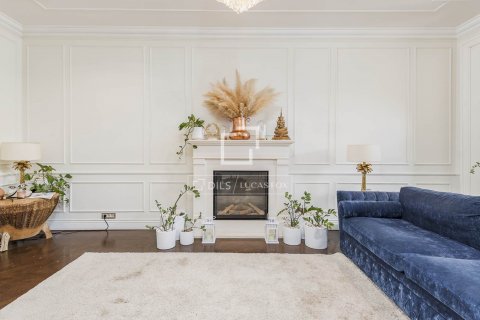4 bedrooms apartment for sale in Barcelona, Catalonia, Spain № 8534 - photo 6