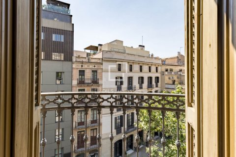 4 bedrooms apartment for sale in Barcelona, Catalonia, Spain № 8534 - photo 24