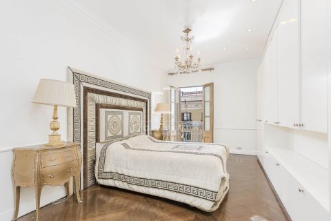 4 bedrooms apartment for sale in Barcelona, Catalonia, Spain № 8534 - photo 19