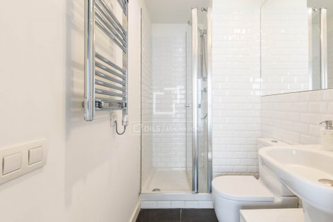 2 bedrooms apartment for sale in Barcelona, Catalonia, Spain № 8532 - photo 22