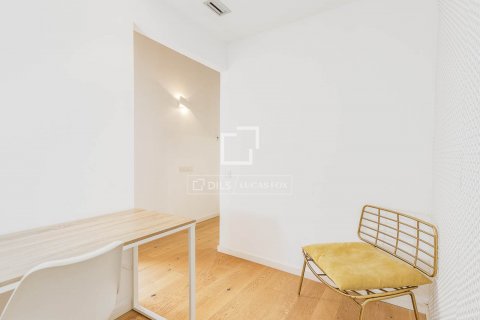 2 bedrooms apartment for sale in Barcelona, Catalonia, Spain № 8532 - photo 20