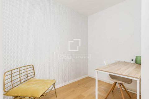 2 bedrooms apartment for sale in Barcelona, Catalonia, Spain № 8532 - photo 17