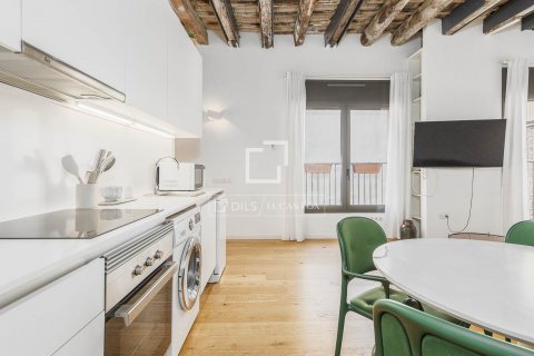 2 bedrooms apartment for sale in Barcelona, Catalonia, Spain № 8532 - photo 9