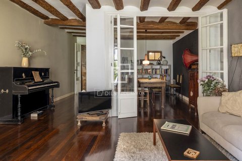 Apartamento de 3 dormitorios en venta en Barcelona, Cataluña, Spain № 8533 - foto 6