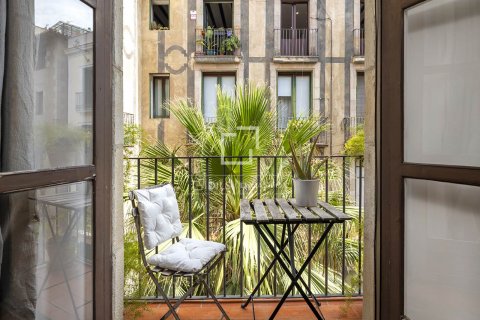 Apartamento de 3 dormitorios en venta en Barcelona, Cataluña, Spain № 8533 - foto 3