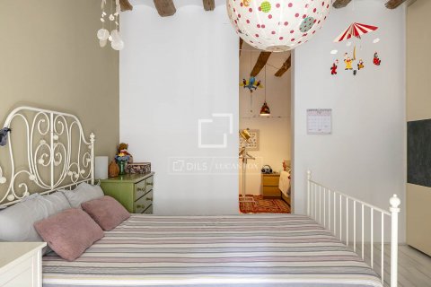 Apartamento de 3 dormitorios en venta en Barcelona, Cataluña, Spain № 8533 - foto 18