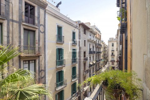 Apartamento de 3 dormitorios en venta en Barcelona, Cataluña, Spain № 8533 - foto 4