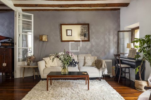 Apartamento de 3 dormitorios en venta en Barcelona, Cataluña, Spain № 8533 - foto 2