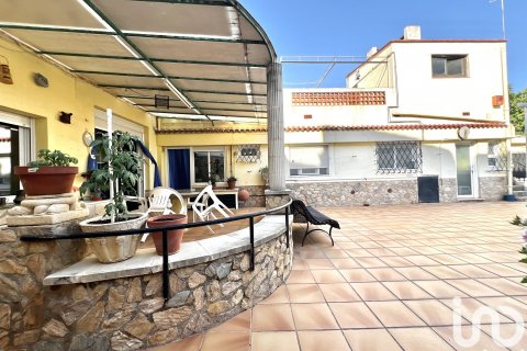6 bedrooms villa for sale in Pineda de Mar, Barcelona, Catalonia, Spain № 5015 - photo 7