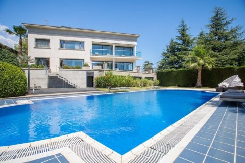 Сasa de 7 dormitorios en venta en Sant Andreu de Llavaneres, Barcelona, Cataluña, Spain № 1416 - foto 5