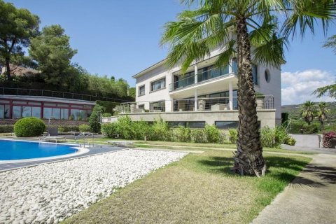 Сasa de 7 dormitorios en venta en Sant Andreu de Llavaneres, Barcelona, Cataluña, Spain № 1416 - foto 20