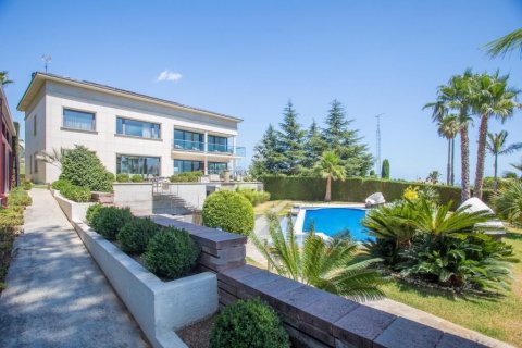 Сasa de 7 dormitorios en venta en Sant Andreu de Llavaneres, Barcelona, Cataluña, Spain № 1416 - foto 24