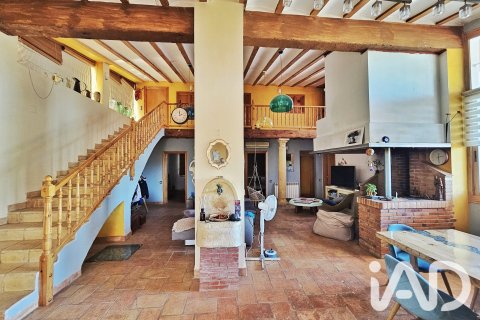 5 bedrooms house for sale in Montbrio del Camp, Tarragona, Catalonia, Spain № 8389 - photo 25
