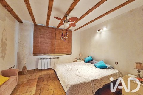5 bedrooms house for sale in Montbrio del Camp, Tarragona, Catalonia, Spain № 8389 - photo 13