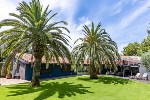 6 bedrooms villa for sale in Sant Vicenc De Montalt, Barcelona, Catalonia, Spain № 4356 - photo 18