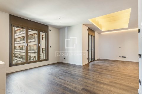 2 bedrooms apartment for sale in Barcelona, Catalonia, Spain № 4357 - photo 5