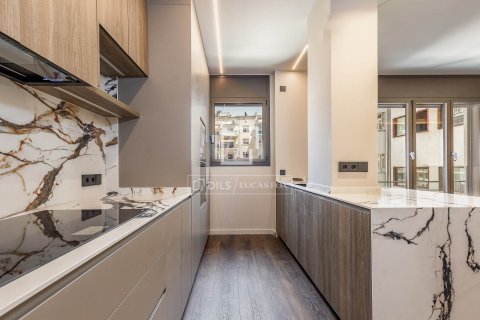 2 bedrooms apartment for sale in Barcelona, Catalonia, Spain № 4357 - photo 13