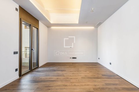 2 bedrooms apartment for sale in Barcelona, Catalonia, Spain № 4357 - photo 8