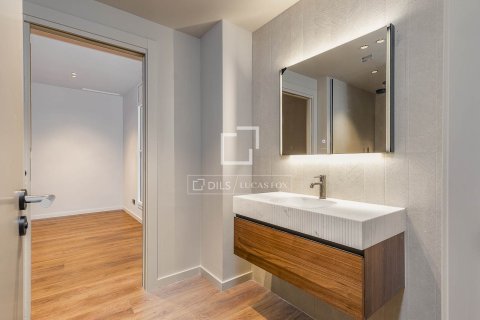 2 bedrooms apartment for sale in Barcelona, Catalonia, Spain № 4357 - photo 28