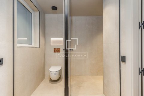 2 bedrooms apartment for sale in Barcelona, Catalonia, Spain № 4357 - photo 23
