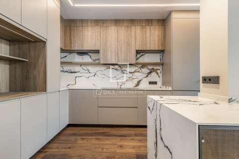 2 bedrooms apartment for sale in Barcelona, Catalonia, Spain № 4357 - photo 12