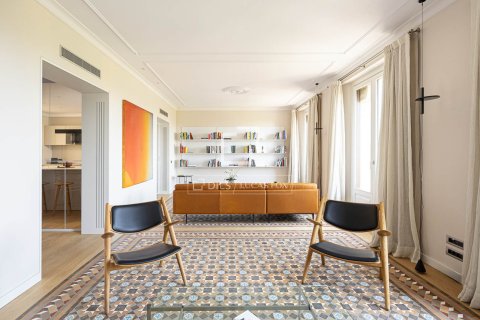 3 bedrooms apartment for sale in Barcelona, Catalonia, Spain № 4359 - photo 2