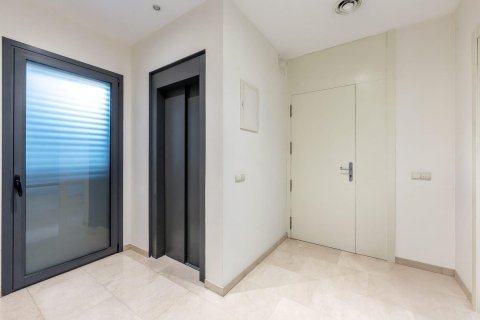 5 bedrooms house for sale in Esplugues de Llobregat, Barcelona, Catalonia, Spain № 8143 - photo 12