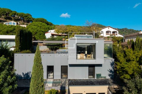 4 bedrooms villa for sale in Premia De Dalt, Barcelona, Catalonia, Spain № 4329 - photo 11