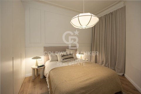 Apartamento de 4 dormitorios en venta en Barcelona, Cataluña, Spain № 5525 - foto 23