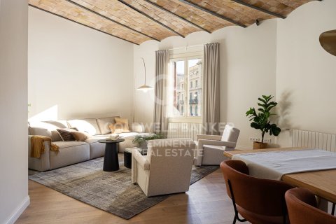 Apartamento de 4 dormitorios en venta en Barcelona, Cataluña, Spain № 5525 - foto 6