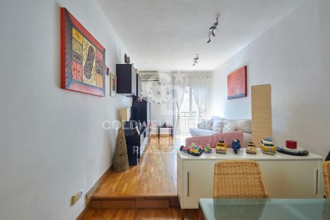 Apartamento de 2 dormitorios en venta en Barcelona, Cataluña, Spain № 5530 - foto 5