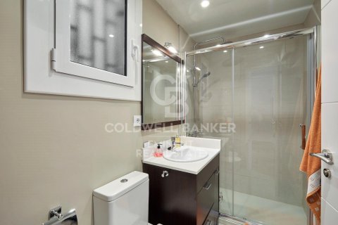 Apartamento de 2 dormitorios en venta en Barcelona, Cataluña, Spain № 5530 - foto 12