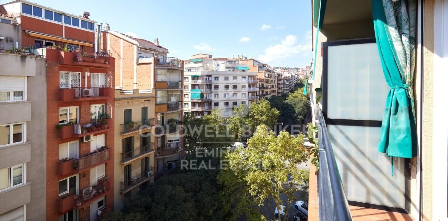 Apartamento de 2 dormitorios en venta en Barcelona, Cataluña, Spain № 5530