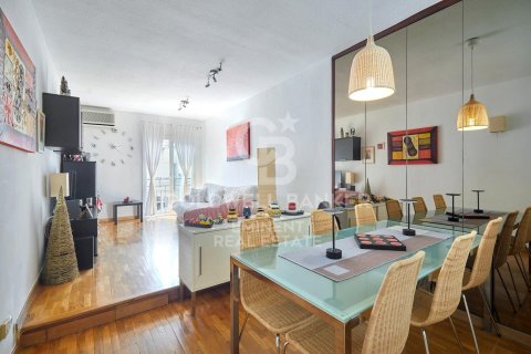 Apartamento de 2 dormitorios en venta en Barcelona, Cataluña, Spain № 5530 - foto 6